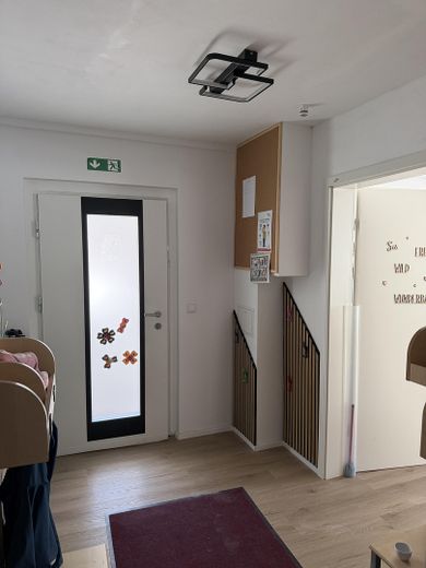 Huis in plaats van appartement – gemoderniseerd voorhuis met tuin – Foto 12