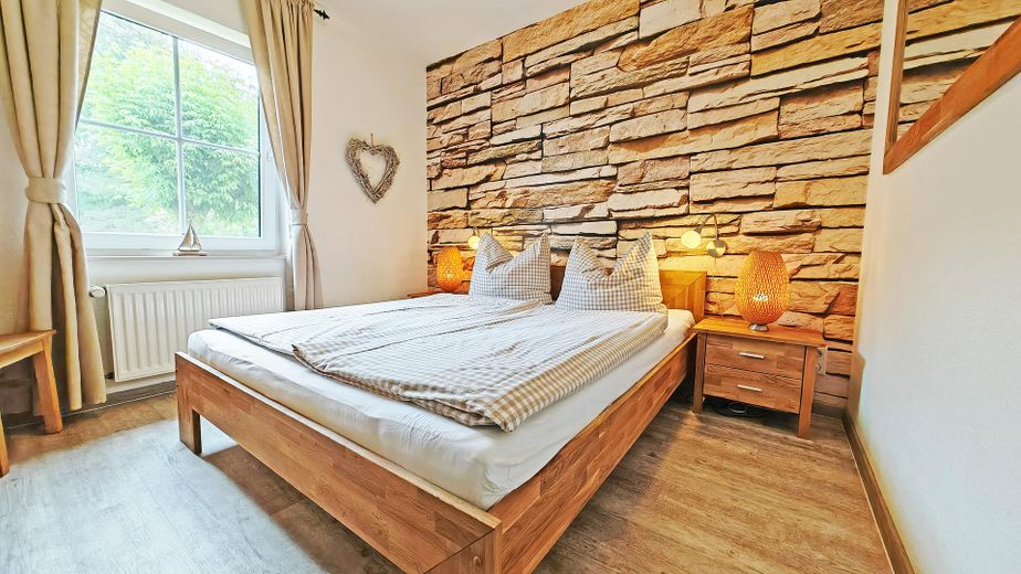  Schlafzimmer voll abdunkelbar