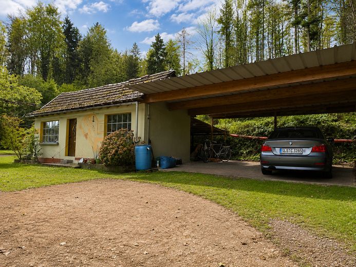 Ex locanda di campagna immersa nel verde – tanto spazio per le proprie idee – Foto 2