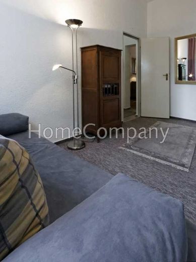 Wohnung mit Internetzugang in ruhiger Lage unweit der Straßenbahn, evtl. Terrassennutzung – 00760a8e9c27620aaf73f70607d8db0a98d2df38.jpg
