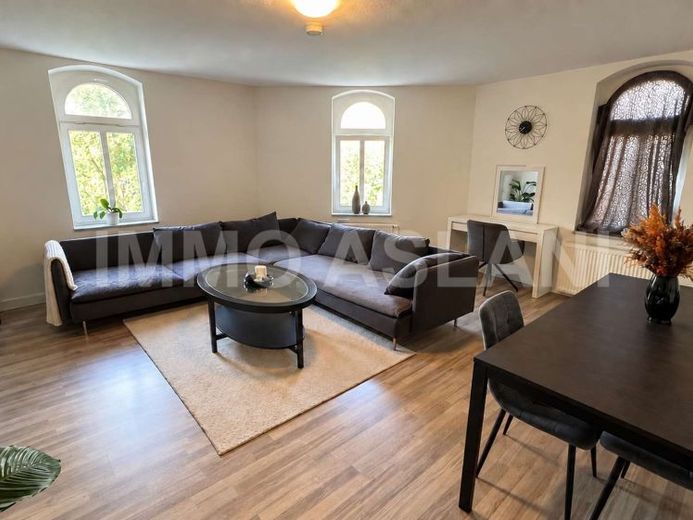 Appartamento di 3 locali a Schloßchemnitz di circa 77m², cucina componibile e possibilità di rilevare i mobili – disponibile dal 01.12. – Foto 1