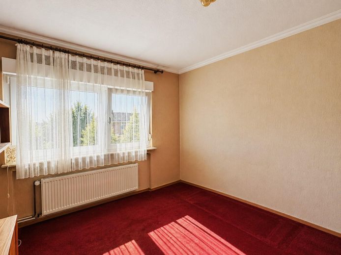 >700 m² “Daha güzeli olamaz!” konumunda, korunabilecek veya yeniden tasarlanabilecek büyük evle – Kind 2