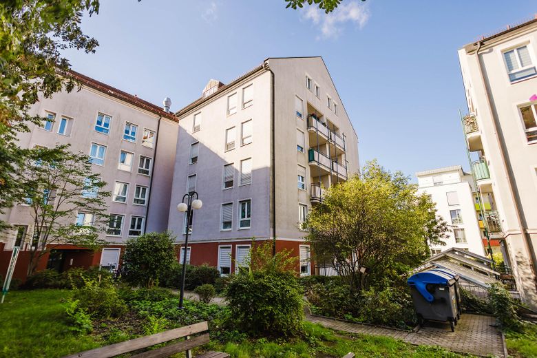 Dresden-Löbtau'da balkonlu aydınlık 2 odalı kiralık daire – Fotoğraf 1