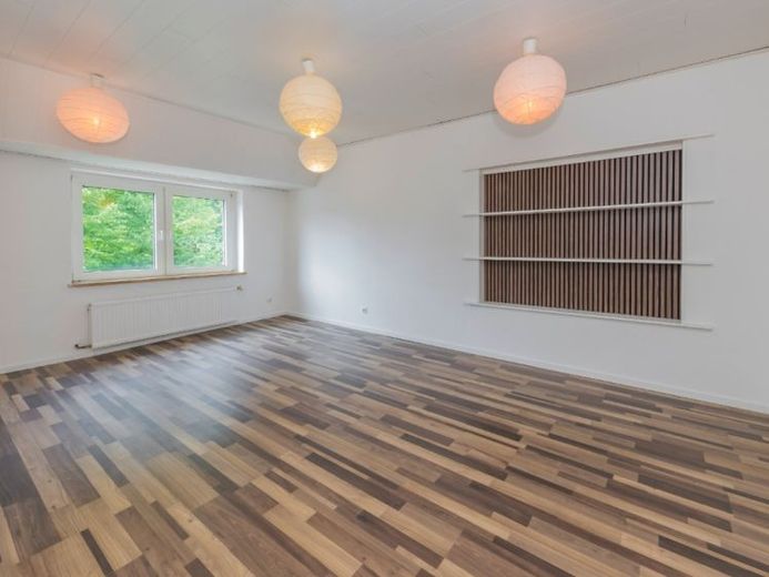 Provisionsfrei! Großzügige 4-Zimmer-Dachgeschosswohnung in Lütgendortmund. – Foto 1