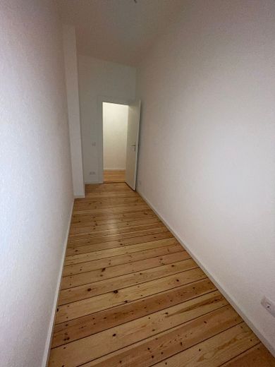 Erstbezug nach Kernsanierung – Traumhafte 3-Zimmer-Wohnung mit großem Balkon, Garten und Top-Anbindung – Foto 9