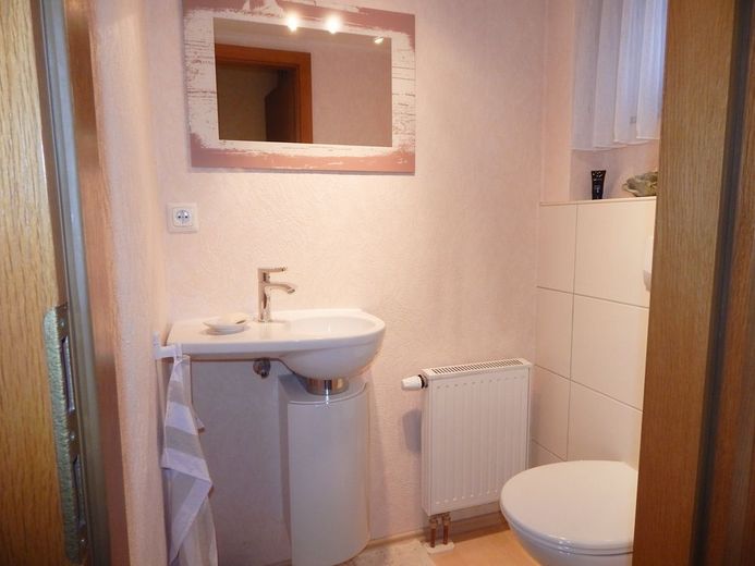 *****Klein, fein, mein - dieses Haus sucht seine glückliche Familie*** – Gäste Wc