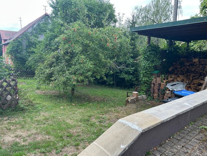 Casa unifamiliare ben tenuta con grande potenziale e terreno edificabile aggiuntivo a 54570 Neroth – Garten