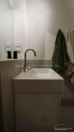 1-Zimmer-Wohnung, Charlottenburg, möbliert – d8e59b7fc9bf8738cc2fab511aecac2e6a2dda12.jpg