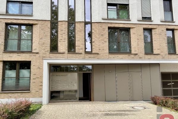 तुरंत उपलब्ध - Wohnpark Niederfeld में TG पार्किंग स्थान सहित आधुनिक 3-कमरों का अपार्टमेंट, 110m² (निर्माण वर्ष 2016)
