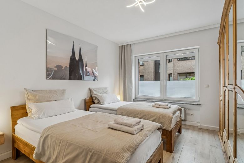 Villa Cologne - Investitionschance in zentraler Lage von 53340 Meckenheim bei Köln/Bonn – Fe-Wo 1 SZ 2