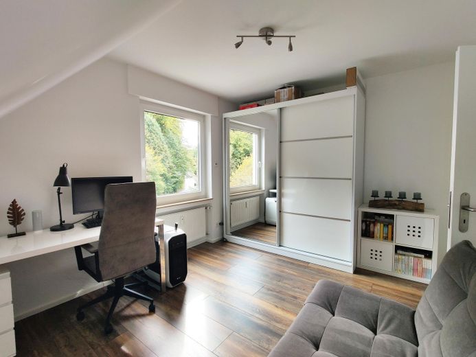 Büro / Schlafzimmer