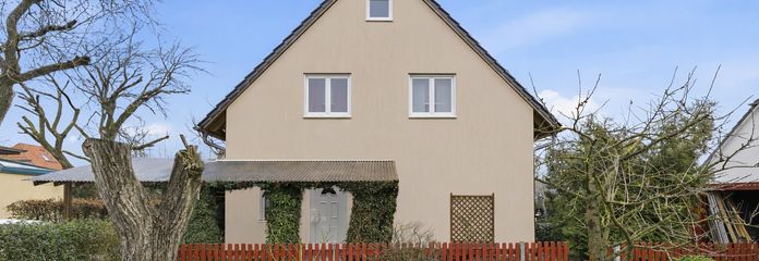 PROVISIONSFREI - gepflegtes Einfamilienhaus in Berlin Spandau – Außenansicht Front