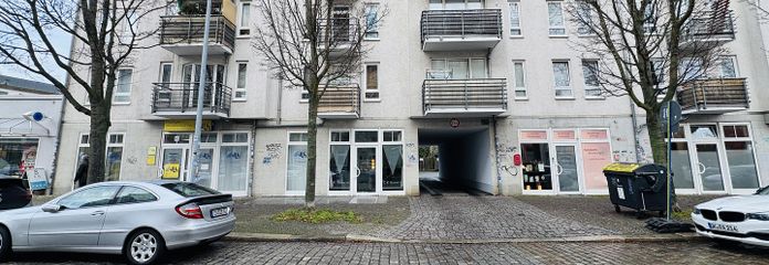 Maisonnette met 2,5 kamers in Stadtfeld Ost met balkon – Hausansicht