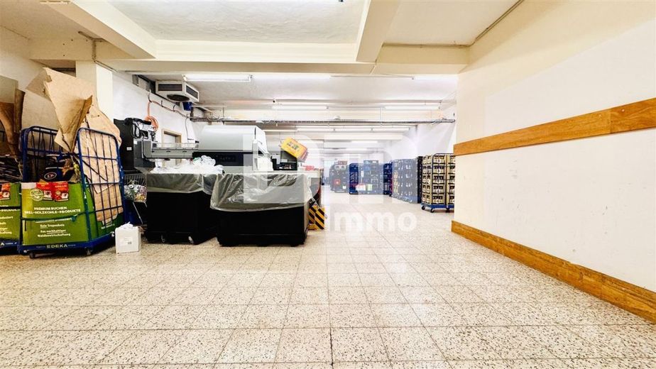 Modernisierter Gewerbekomplex (2 Gebäudeteile) mit langfristigem Mieter + freie Flächen im OG – Gebäude 3 EG Getränkemarkt
