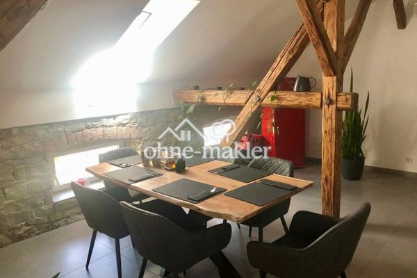 Loft moderne de 3,5 pièces avec loggia