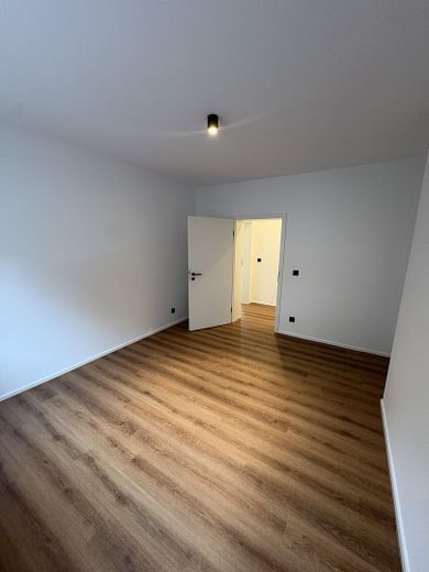Primera ocupación de un apartamento de 2 habitaciones tras una reforma de alta calidad – Zimmer 1