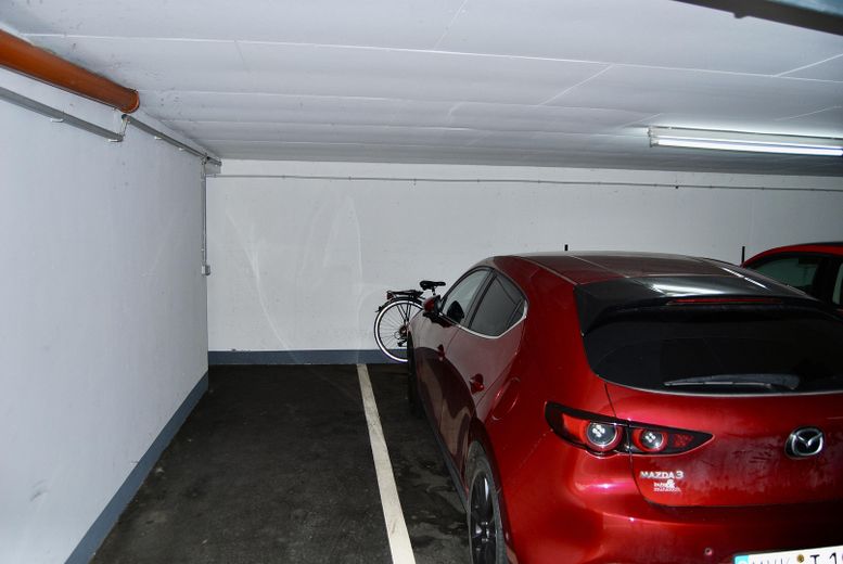 Tiefgaragenstellplatz