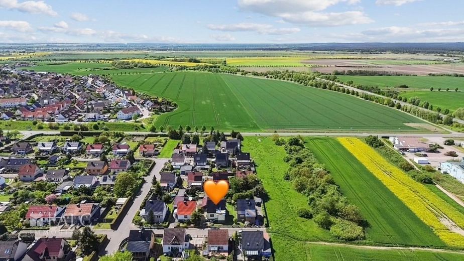 Provisionsfrei! Familienfreundliches Einfamilienhaus in ruhiger Wohnlage – Luftbild