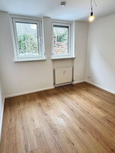 Wymarzone 3-pokojowe mieszkanie z tarasem na dachu w Miesbach – Kinderzimmer / Büro
