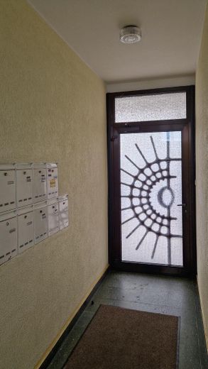 Großzügige Maisonette mit Wellnessbereich im Herzen von Opladen - provisionsfrei – Hauseingang
