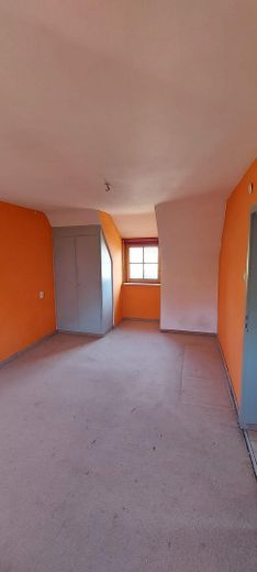 Hazır bir ev değil. Kendi EVİNİZİ yaratma fırsatı – Schalfzimmer OG