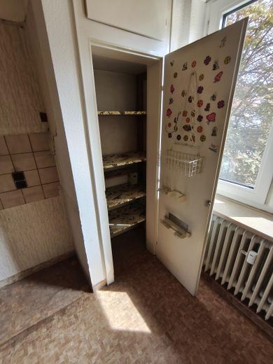 Vorratsschrank Küche