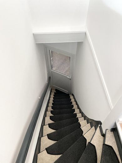 Treppenaufgang zur Wohnung