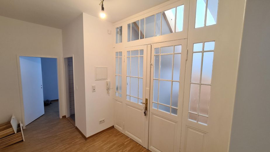 Renovierte Altbauwohnung im Herzen Bockenheims – फोटो 1