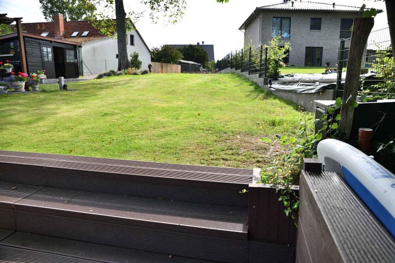 Terreno edificabile con accesso al lago e pontile – Foto 20