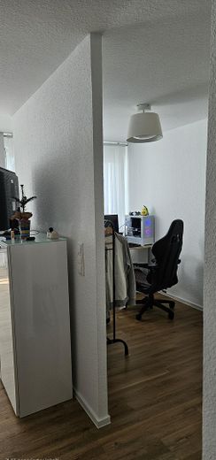 Sonnige, gepflegte und zentrale 1.5 Zimmer Wohnung in Bietigheim-Bissingen – Foto 2