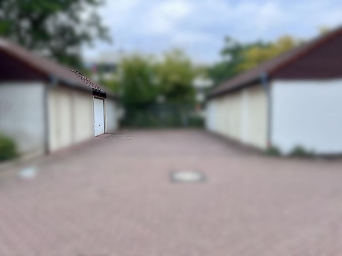 Garagenhof direkt vor Eingang