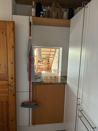 Багатофункціональна мезонет / сутеренна квартира 83 +42 м²  у природній місцевості - багатофункціональний гараж – Durchreiche Küche OG