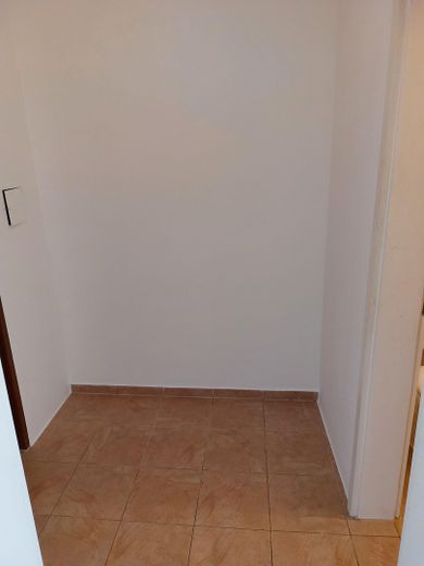 світла 1-кімнатна квартира на першому поверсі площею 35 м² у тихому місці, Kochel am See, am Lainbach 17 – Eingangsflur