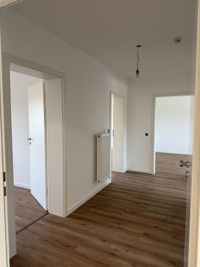 Köln Weiden’de kullanışlı yerleşim planına sahip modern 3 odalı daire – Fotoğraf 9