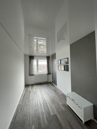 Klimatisierte und Vollständig renovierte Wohnung mit 3 Zimmern, Balkon und Einbauküche in Düsseldorf – Foto 10