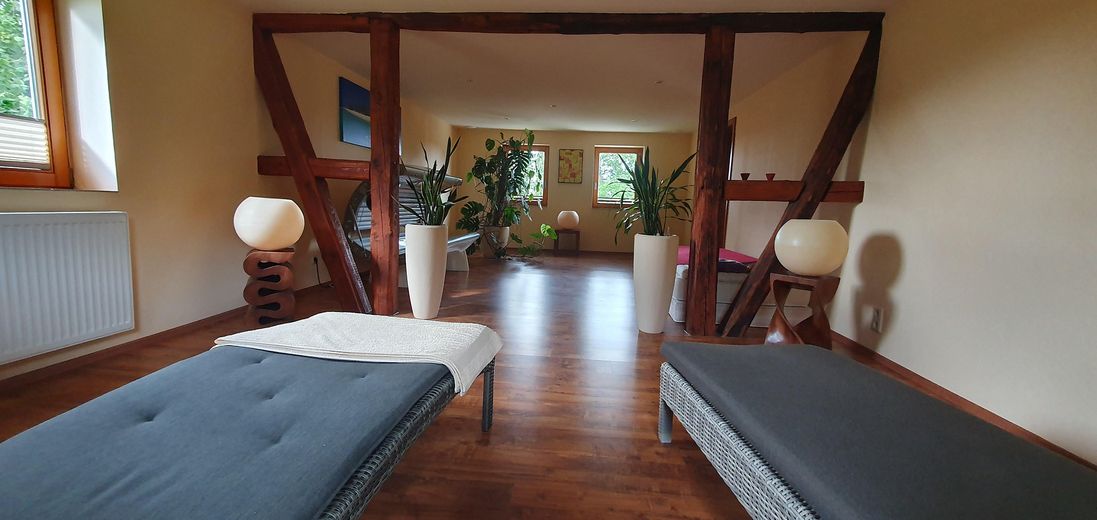 Ruheraum mit Solarium OG