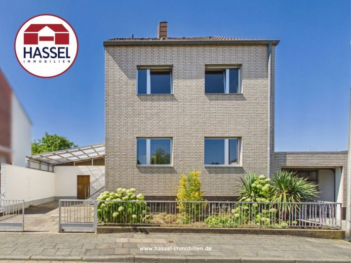 Ein kleines Haus mit viel Potenzial. Garten, Garage und Carport inklusive – Foto 1