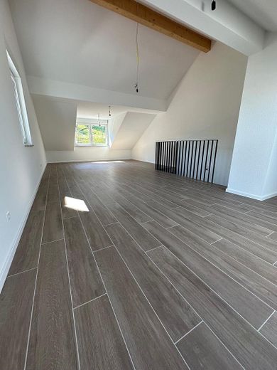 Einfamilienhaus / Doppelhaushälfte/Familien – Dachgeschoss