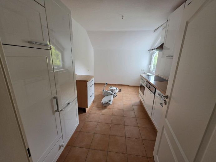 Israelsdorf: Gepflegtes EFH mit Einliegerwohnung nahe Naturschutzgebiet – Küche ELW, 12 qm