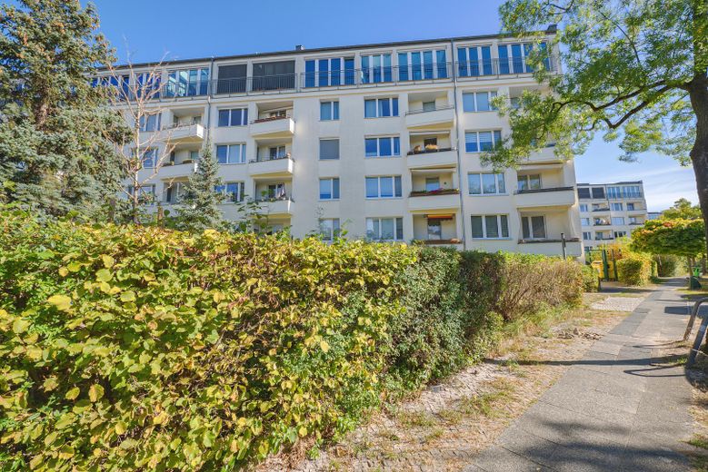 Lichte penthousewoning met 3 kamers in Westend incl. parkeerplaats – Außenansicht