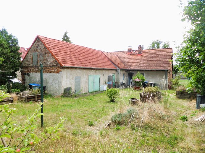 Klinker, Garten, Werkstattglück: Ein Zuhause für Nestbauer und Macher – Garten/Grundstück