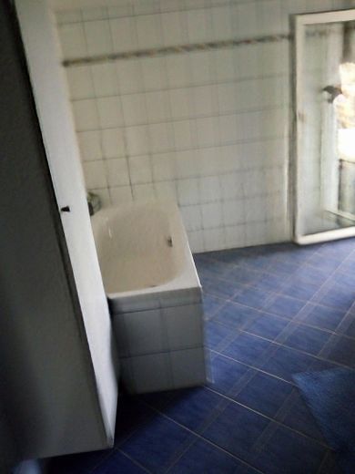 Bad mit Wanne 1.OG