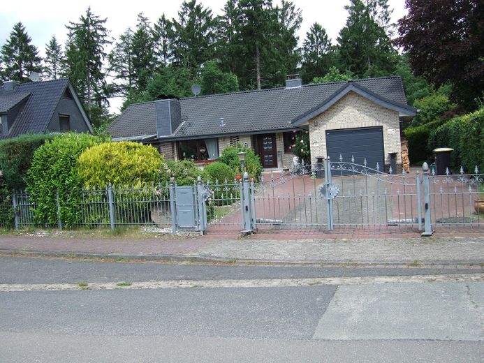 Maison individuelle – Straßenansicht 2