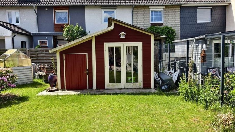 BS - Querum - Exklusives Doppelhausensemble mit moderner Architektur, hohem Wohnkomfort und Garten – Gartenhaus
