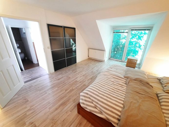Top Lage in Rotherbaum !!! Traumhaftes Penthouse, 84 m" Grundfläche!, in ruhigem Jugendstilvilla – Begehbarer Kleiderschrank