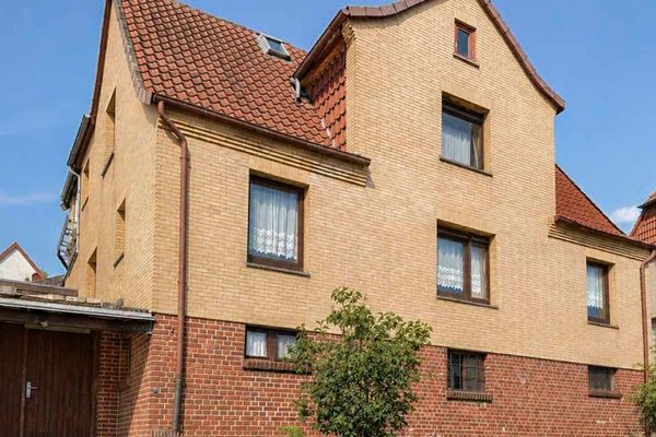 Para emprendedores y creativos: encantadora casa unifamiliar en las afueras