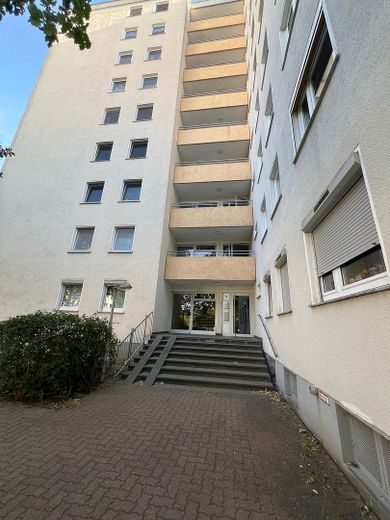 Atrakcyjne mieszkanie 3-pokojowe na parterze z balkonem w Laatzen – idealne jako inwestycja kapitałowa – Zdjęcie 1