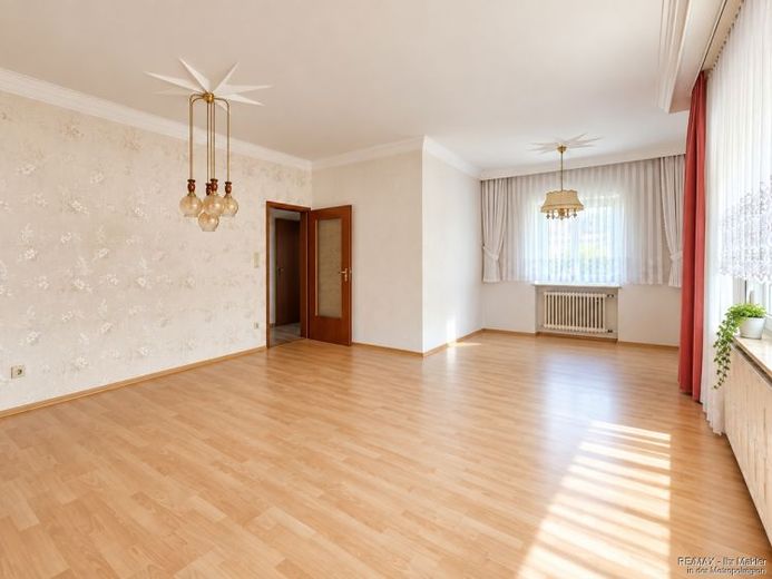 Großzügige 3-Zimmer-Wohnung mit Balkon und neu saniertem Bad – Foto 1