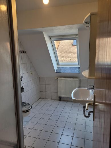 Attraktive 3 - Zimmer - Dachgeschosswohnung in Böhmenkirch – Badezimmer