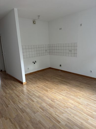 Güzel balkonlu ve yeşil manzaralı 2 odalı daire kiralıktır! – Küche